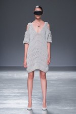 アンリアレイジ 2016年春夏コレクション - 反射を用いてリアルとバーチャルの狭間にアプローチ｜写真38