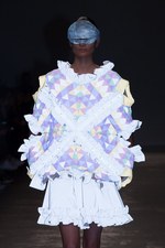 アンリアレイジ 2016年春夏コレクション - 反射を用いてリアルとバーチャルの狭間にアプローチ｜写真60