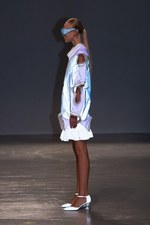 アンリアレイジ 2016年春夏コレクション - 反射を用いてリアルとバーチャルの狭間にアプローチ｜写真62