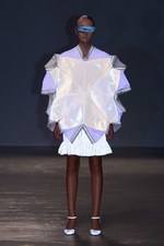 アンリアレイジ 2016年春夏コレクション - 反射を用いてリアルとバーチャルの狭間にアプローチ｜写真63