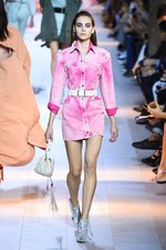 ロベルト カヴァリ 2016年春夏コレクション - 新生カヴァリウーマンのハンティングパーティー｜写真9