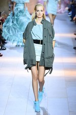 ロベルト カヴァリ 2016年春夏コレクション - 新生カヴァリウーマンのハンティングパーティー｜写真11