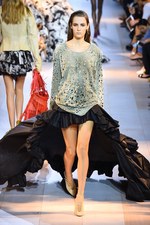 ロベルト カヴァリ 2016年春夏コレクション - 新生カヴァリウーマンのハンティングパーティー｜写真47