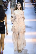 ロベルト カヴァリ 2016年春夏コレクション - 新生カヴァリウーマンのハンティングパーティー｜写真64