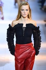 ロベルト カヴァリ 2016年春夏コレクション - 新生カヴァリウーマンのハンティングパーティー｜写真73