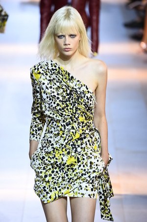 ロベルト カヴァリ 2016年春夏コレクション - 新生カヴァリウーマンのハンティングパーティー｜写真30