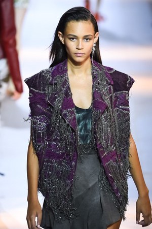 ロベルト カヴァリ 2016年春夏コレクション - 新生カヴァリウーマンのハンティングパーティー｜写真33