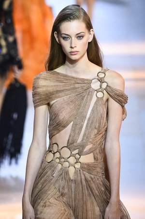 ロベルト カヴァリ 2016年春夏コレクション - 新生カヴァリウーマンのハンティングパーティー｜写真54