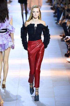 ロベルト カヴァリ 2016年春夏コレクション - 新生カヴァリウーマンのハンティングパーティー｜写真72