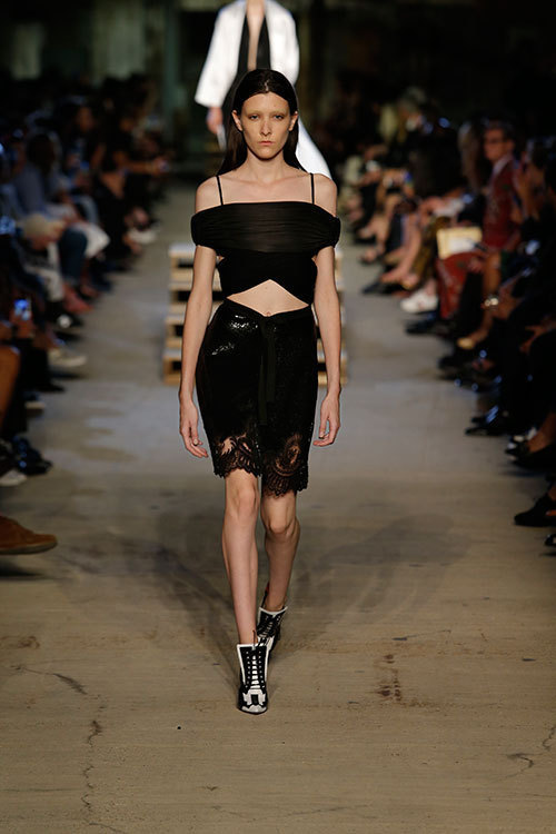 ジバンシィ バイ リカルド ティッシ (Givenchy by Riccardo