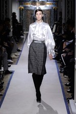 モダンに進化を続けるサンローラン スタイル、イヴ・サンローラン(Yves Saint Laurent) 2011-2012年秋冬コレクション｜写真2