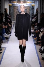 モダンに進化を続けるサンローラン スタイル、イヴ・サンローラン(Yves Saint Laurent) 2011-2012年秋冬コレクション｜写真16