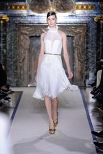 モダンに進化を続けるサンローラン スタイル、イヴ・サンローラン(Yves Saint Laurent) 2011-2012年秋冬コレクション｜写真30