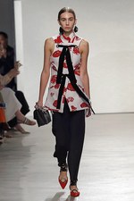 プロエンザスクーラー 2016年春夏コレクション - “ほどける”という感覚に注目して｜写真18