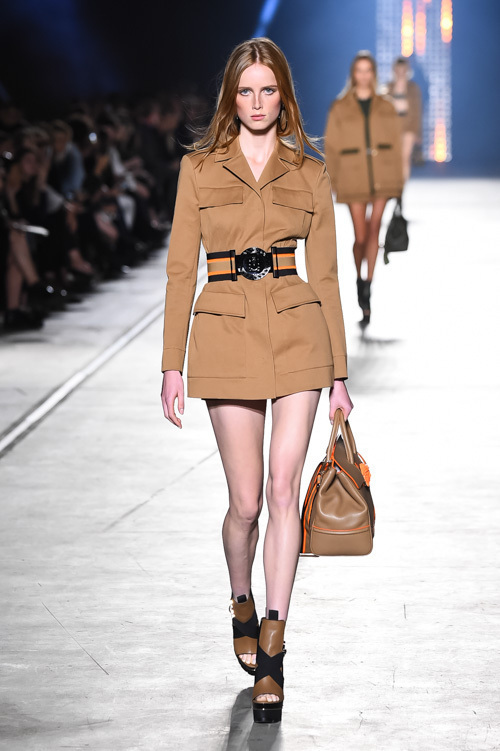 ヴェルサーチェ 2016年春夏<span>コレクション</span> - 写真4