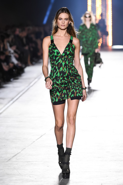 ヴェルサーチェ(VERSACE) 2016年春夏ウィメンズコレクション シルエット - 写真8