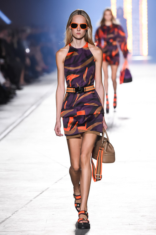 ヴェルサーチェ(VERSACE) 2016年春夏ウィメンズコレクション シルエット - 写真37