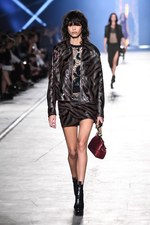 ヴェルサーチ 2016年春夏コレクション - 艶のあるサファリルック｜写真31