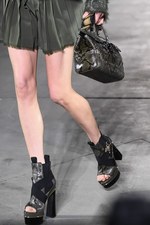 ヴェルサーチ 2016年春夏コレクション - 艶のあるサファリルック｜写真39