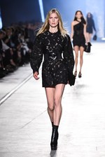 ヴェルサーチ 2016年春夏コレクション - 艶のあるサファリルック｜写真49