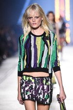 ヴェルサーチ 2016年春夏コレクション - 艶のあるサファリルック｜写真62