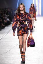 ヴェルサーチ 2016年春夏コレクション - 艶のあるサファリルック｜写真68