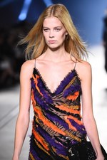 ヴェルサーチ 2016年春夏コレクション - 艶のあるサファリルック｜写真83