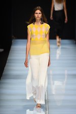 アンテプリマ 2016年春夏コレクション - 透け感と柄遊びで引き出す、女性本来の美しさ｜写真12