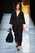 アンテプリマ 2016年春夏コレクション - 透け感と柄遊びで引き出す、女性本来の美しさ｜写真15