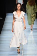 アンテプリマ 2016年春夏コレクション - 透け感と柄遊びで引き出す、女性本来の美しさ｜写真19