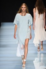 アンテプリマ 2016年春夏コレクション - 透け感と柄遊びで引き出す、女性本来の美しさ｜写真20