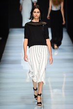 アンテプリマ 2016年春夏コレクション - 透け感と柄遊びで引き出す、女性本来の美しさ｜写真27