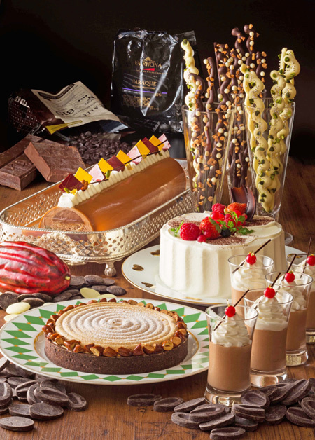 横浜ベイホテル東急のデザートブッフェ「スィートジャーニー」、世界のチョコレートを使用したケーキを満喫 | 写真