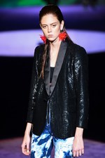 ディースクエアード 2016年春夏コレクション - バブリーガールと行く、常夏のサーフトリップ｜写真3