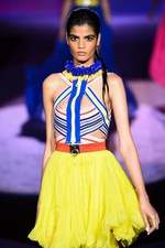 ディースクエアード 2016年春夏コレクション - バブリーガールと行く、常夏のサーフトリップ｜写真19