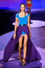 ディースクエアード 2016年春夏コレクション - バブリーガールと行く、常夏のサーフトリップ｜写真24