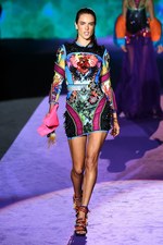 ディースクエアード 2016年春夏コレクション - バブリーガールと行く、常夏のサーフトリップ｜写真64