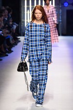 MSGM 2016年春夏コレクション - ポップとロック、ジャンルを超えたガーリーな音楽｜写真3