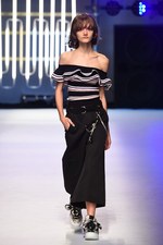 MSGM 2016年春夏コレクション - ポップとロック、ジャンルを超えたガーリーな音楽｜写真15