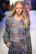 MSGM 2016年春夏コレクション - ポップとロック、ジャンルを超えたガーリーな音楽｜写真30