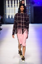 MSGM 2016年春夏コレクション - ポップとロック、ジャンルを超えたガーリーな音楽｜写真39