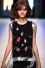 MSGM 2016年春夏コレクション - ポップとロック、ジャンルを超えたガーリーな音楽｜写真51