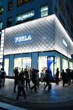 フルラ銀座店 リニューアルオープン - 新たにメンズスペースとウィメンズシューズコーナーが登場｜写真12