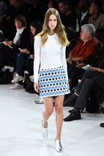 クレージュ 2016年春夏コレクション - 新デザイナーデュオのデビュー、ポップカラーでフレッシュに｜写真29