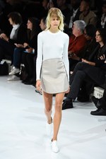 クレージュ 2016年春夏コレクション - 新デザイナーデュオのデビュー、ポップカラーでフレッシュに｜写真33