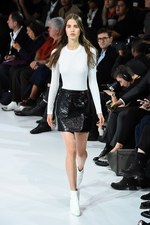 クレージュ 2016年春夏コレクション - 新デザイナーデュオのデビュー、ポップカラーでフレッシュに｜写真36