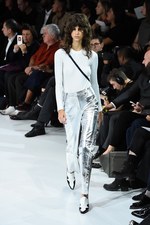 クレージュ 2016年春夏コレクション - 新デザイナーデュオのデビュー、ポップカラーでフレッシュに｜写真49