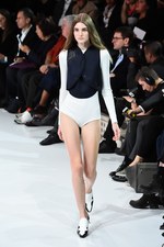 クレージュ 2016年春夏コレクション - 新デザイナーデュオのデビュー、ポップカラーでフレッシュに｜写真52