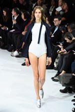 クレージュ 2016年春夏コレクション - 新デザイナーデュオのデビュー、ポップカラーでフレッシュに｜写真59