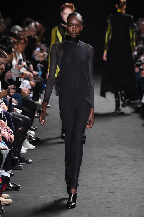 アン ドゥムルメステール(ANN DEMEULEMEESTER) 2016年春夏ウィメンズコレクション シルエット - 写真13